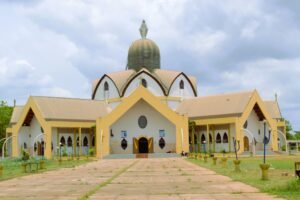 Sanctuaire Notre-Dame de la Divine Miséricorde d'Allada - Cotonou DSC 0136 300x200