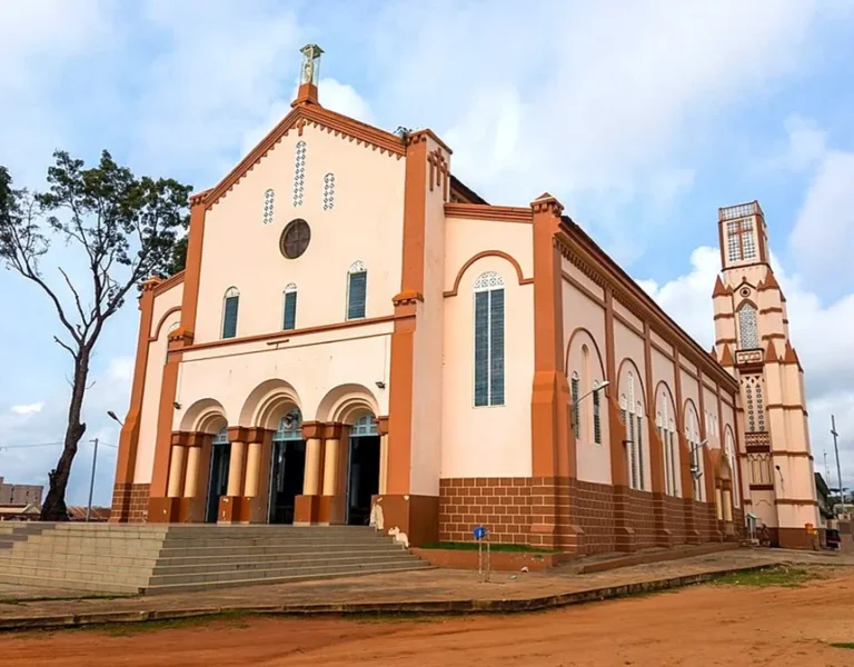 Cathédrale Notre-Dame de l’Immaculée Conception – Porto-Novo porto novo cathedral 768x600
