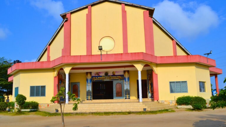 Rechercher un site Facade exterieur du Sanctuaire AP Agla 1 768x432